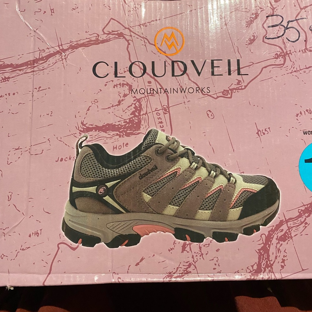 Sneakers nwt